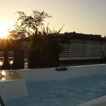 Domus Aurus Luxury Apartment