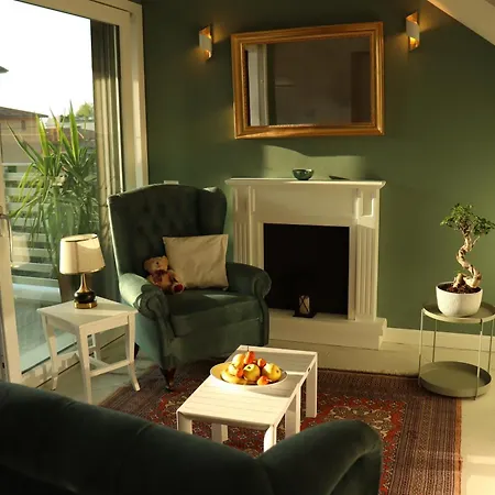 Domus Aurus Luxury Apartament *