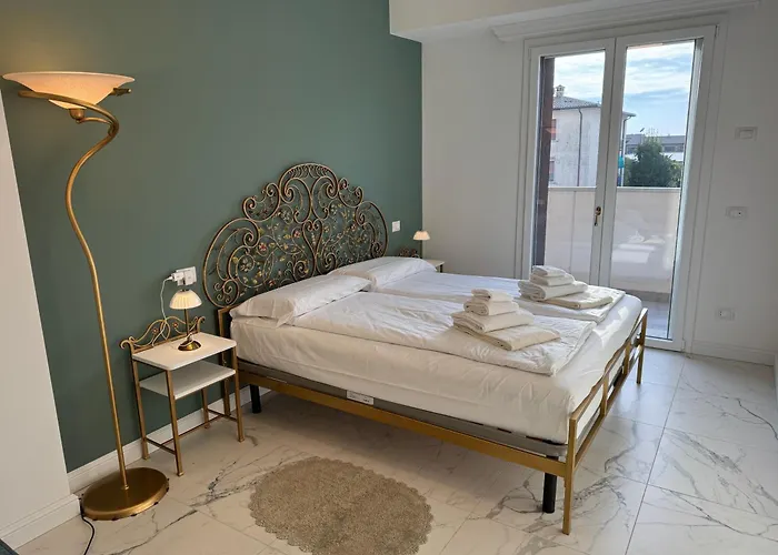 Domus Aurus Luxury Apartamento *