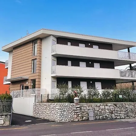 Domus Aurus Luxury Apartamento *